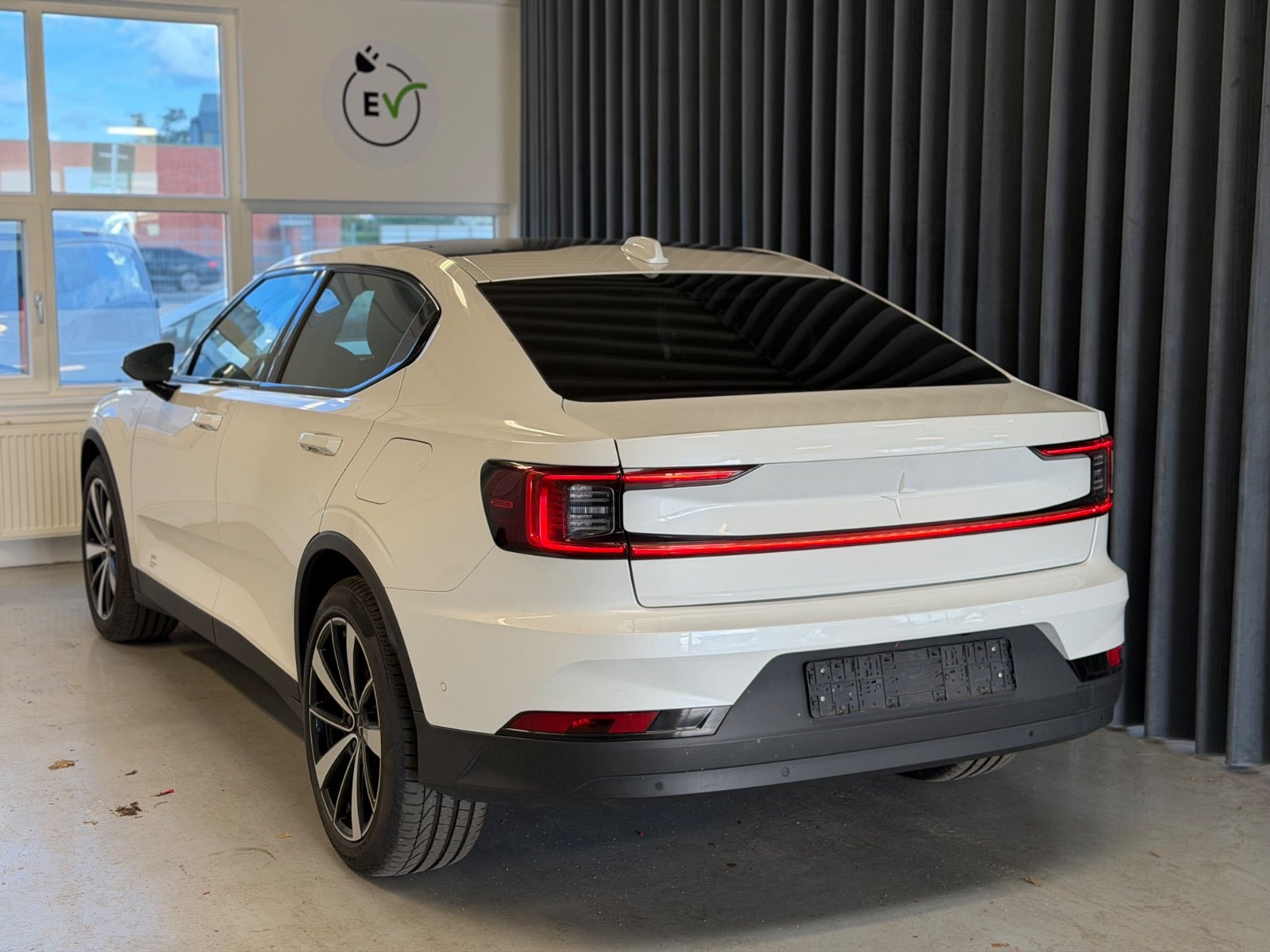 Hvid Polestar 2 fra 2022