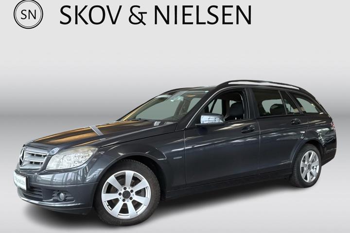 Grå Mercedes C200 fra 2010