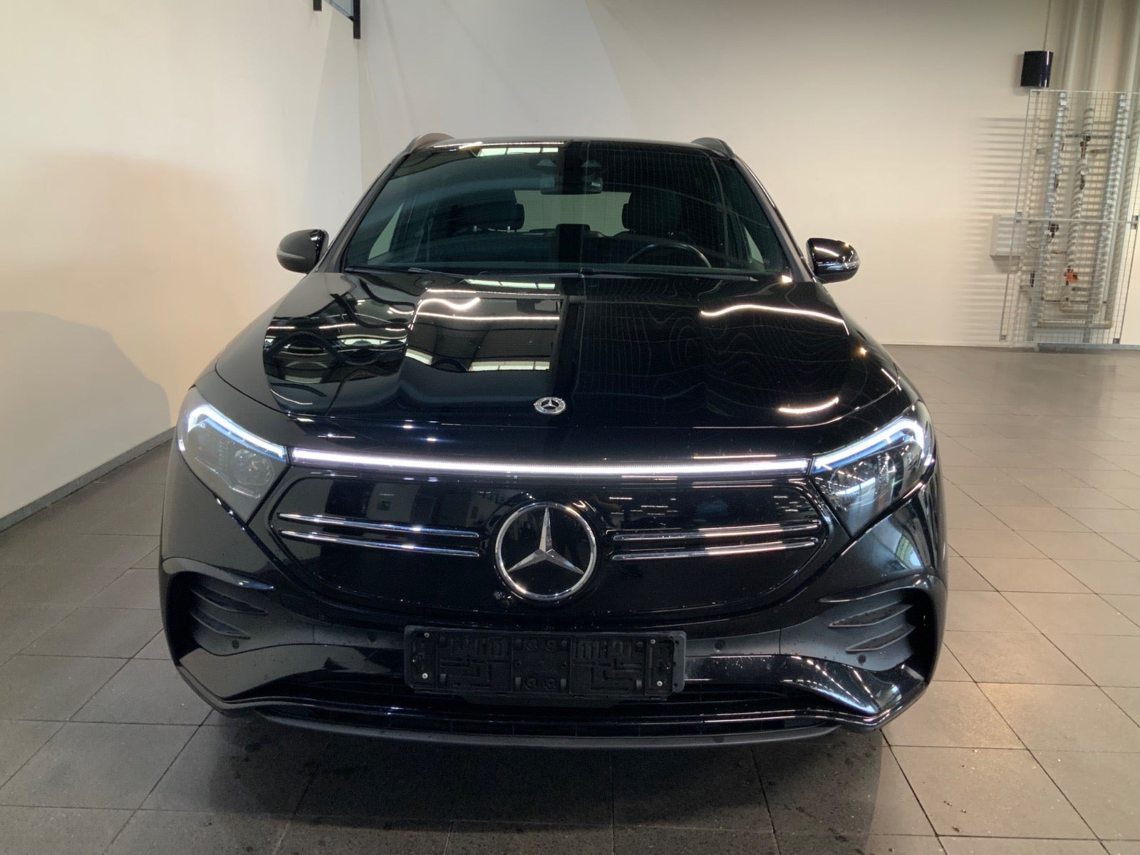 Sort Mercedes EQA250 fra 2021