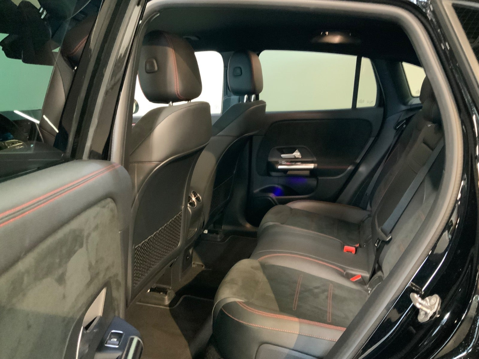 Sort Mercedes EQA250 fra 2021