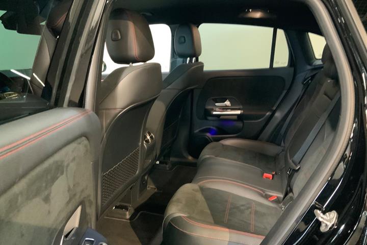 Sort Mercedes EQA250 fra 2021