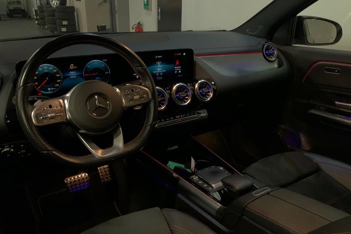 Sort Mercedes EQA250 fra 2021