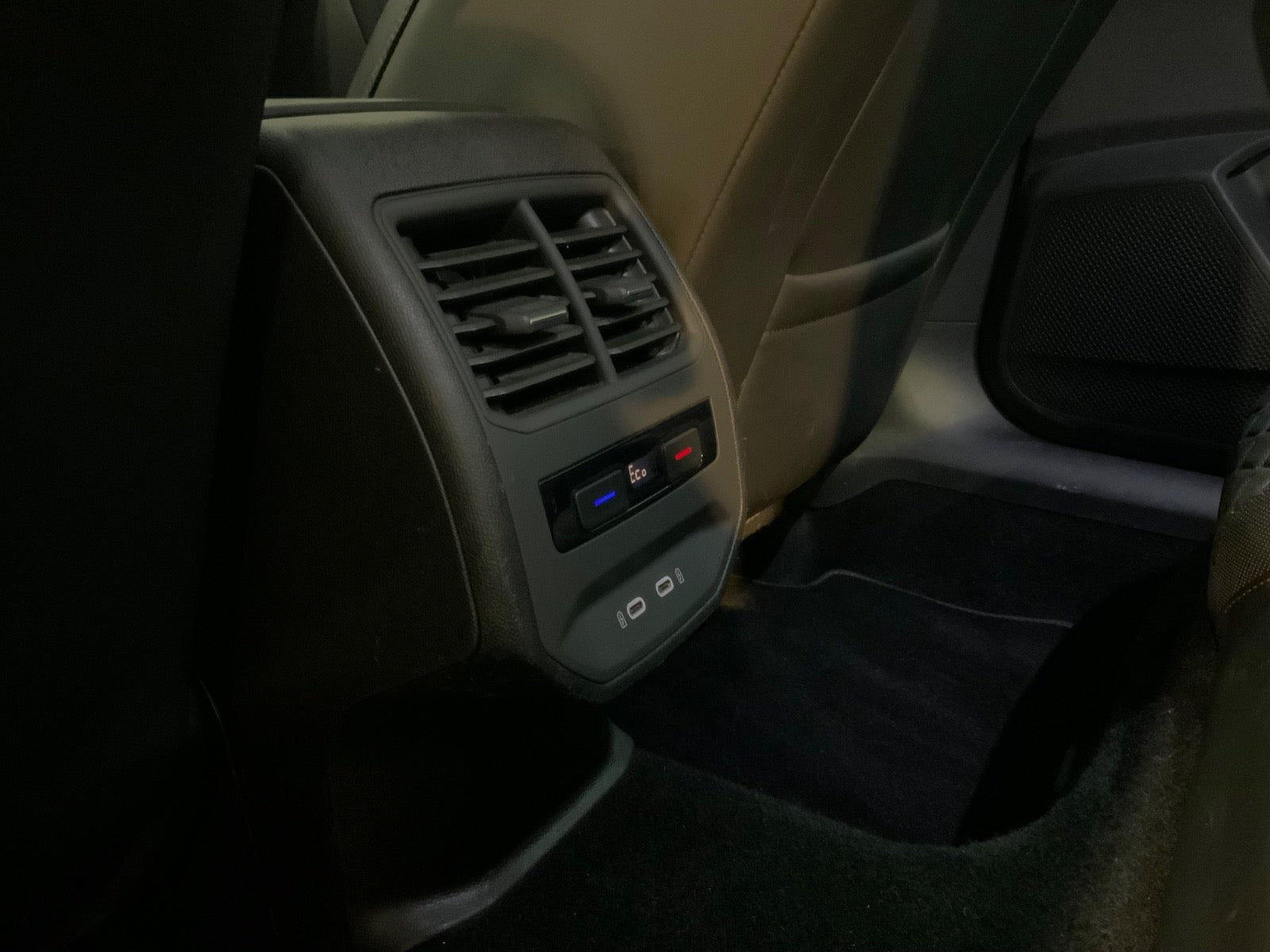 Hvid Seat Leon fra 2021