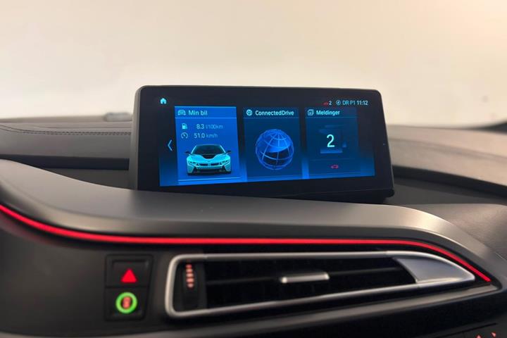Grå BMW i8 fra 2019