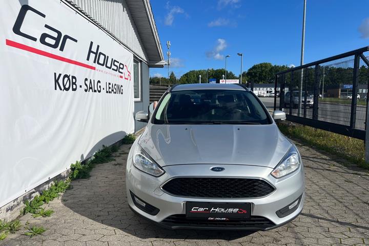 Sølv Ford Focus fra 2015