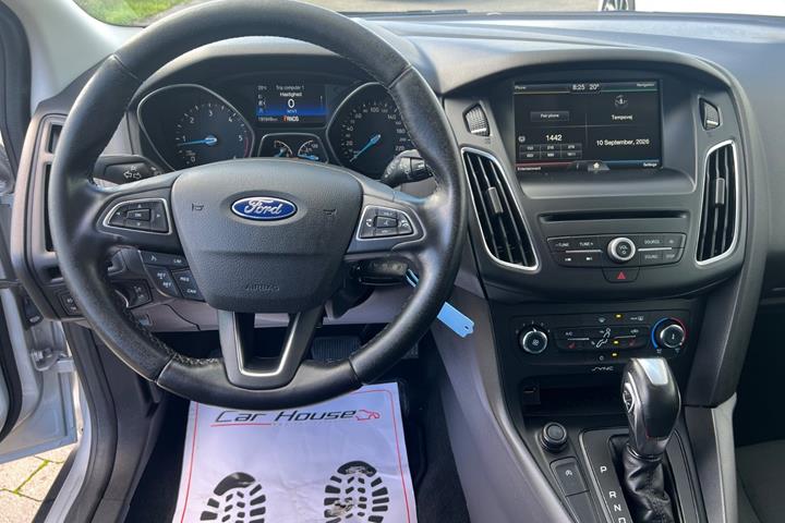 Sølv Ford Focus fra 2015