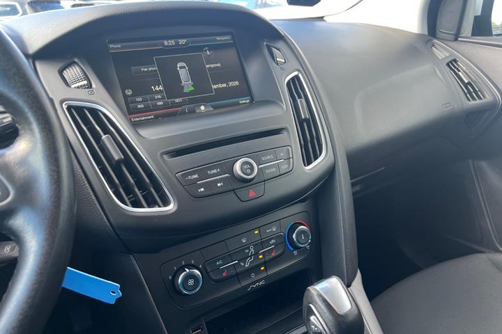 Sølv Ford Focus fra 2015