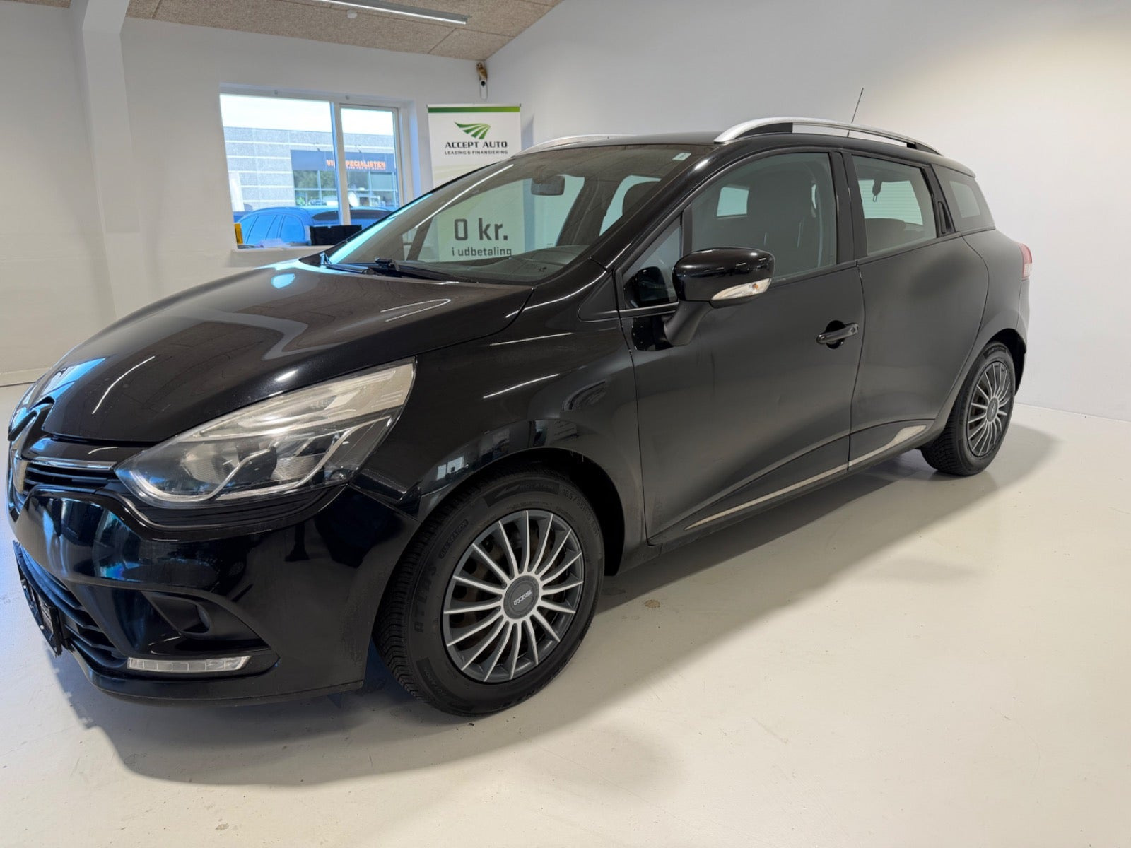 Sort Renault Clio IV fra 2016