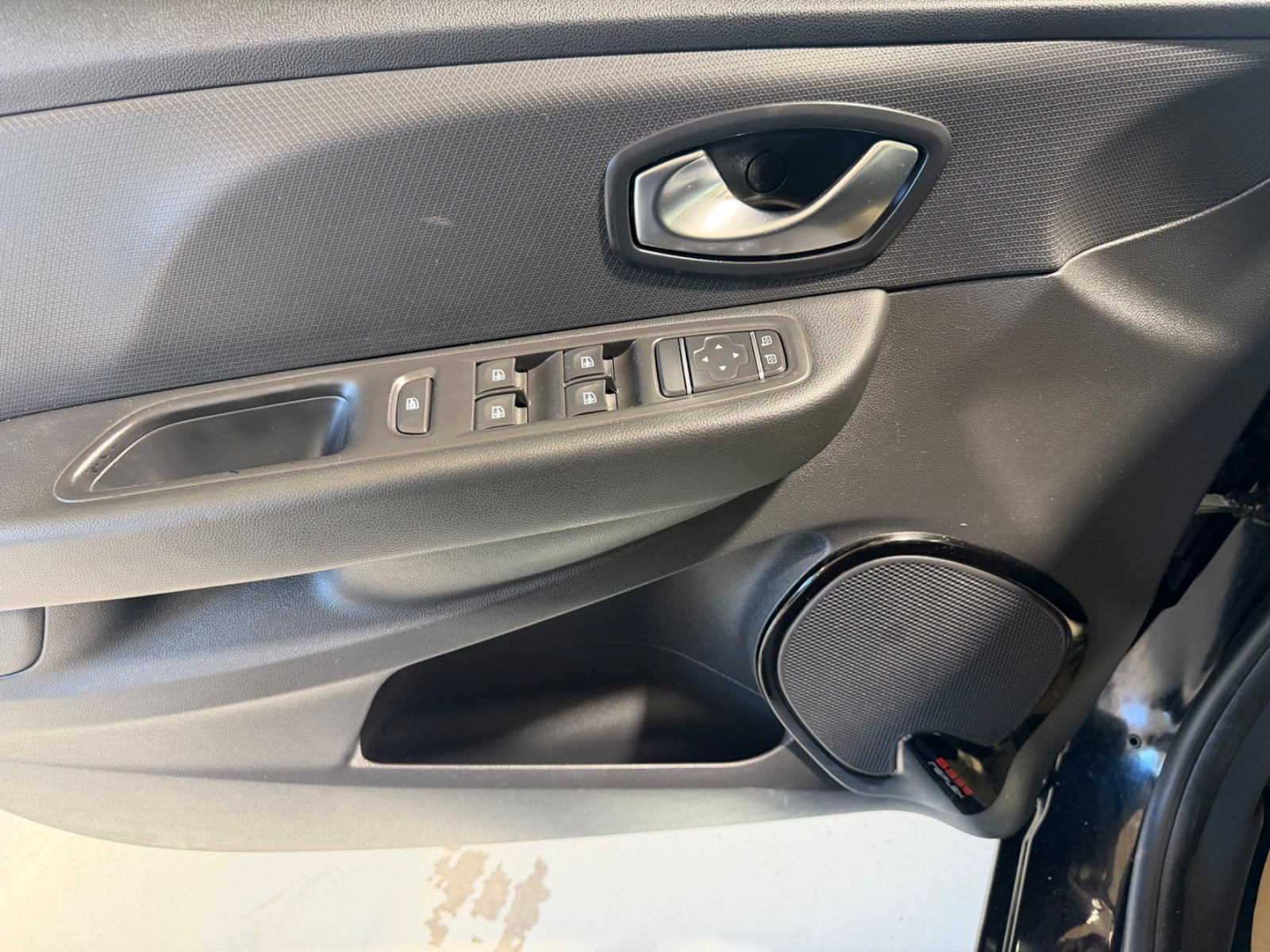 Sort Renault Clio IV fra 2016