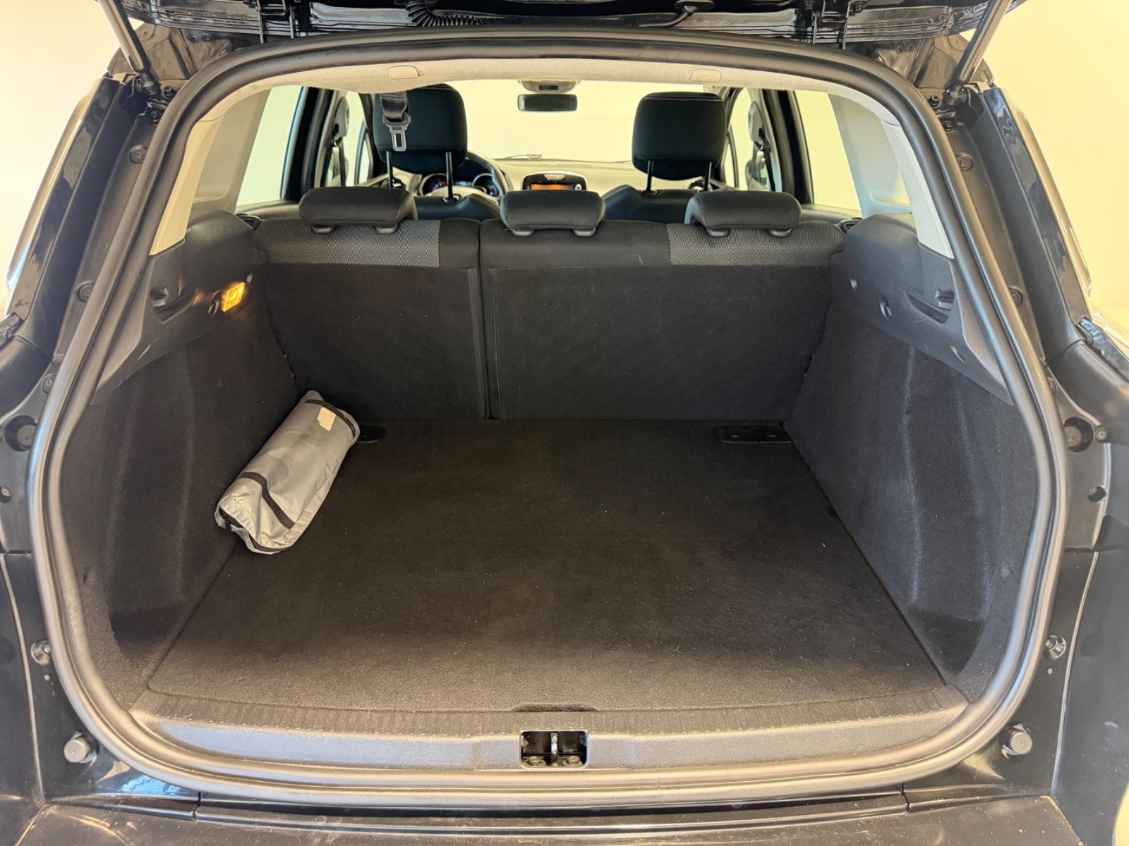 Sort Renault Clio IV fra 2016