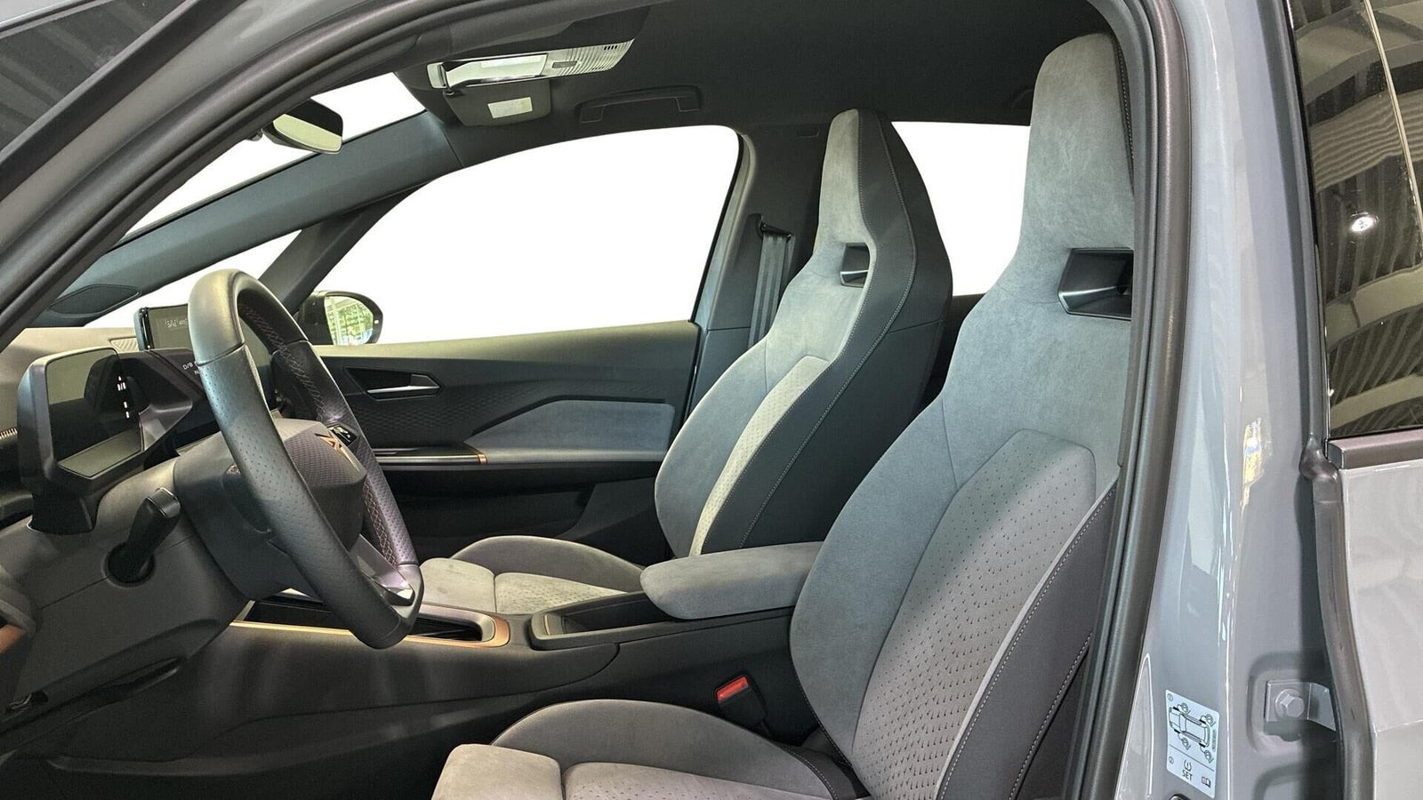 Grå Cupra Born fra 2024