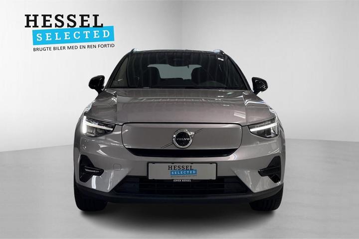 Sølv Volvo EX40 fra 2026