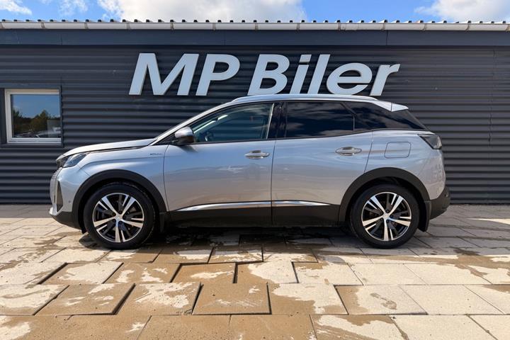 Sølv Peugeot 3008 fra 2022