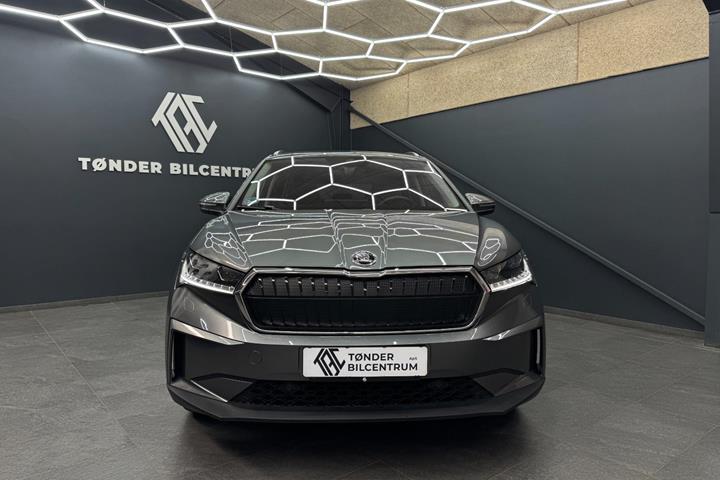 Grå Skoda Enyaq fra 2022