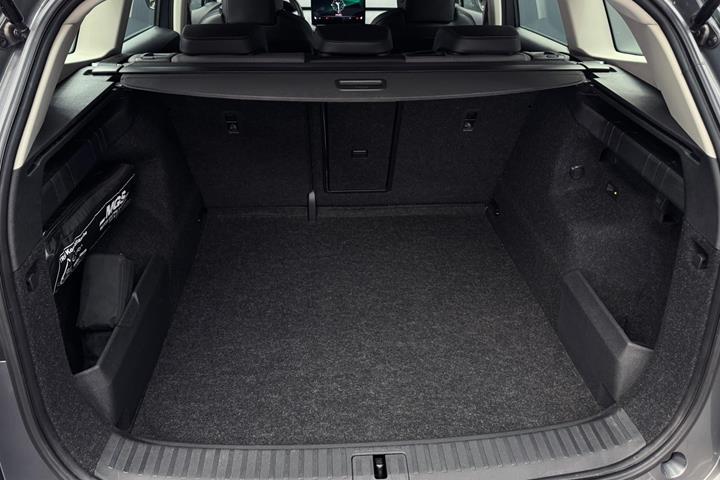 Grå Skoda Enyaq fra 2022