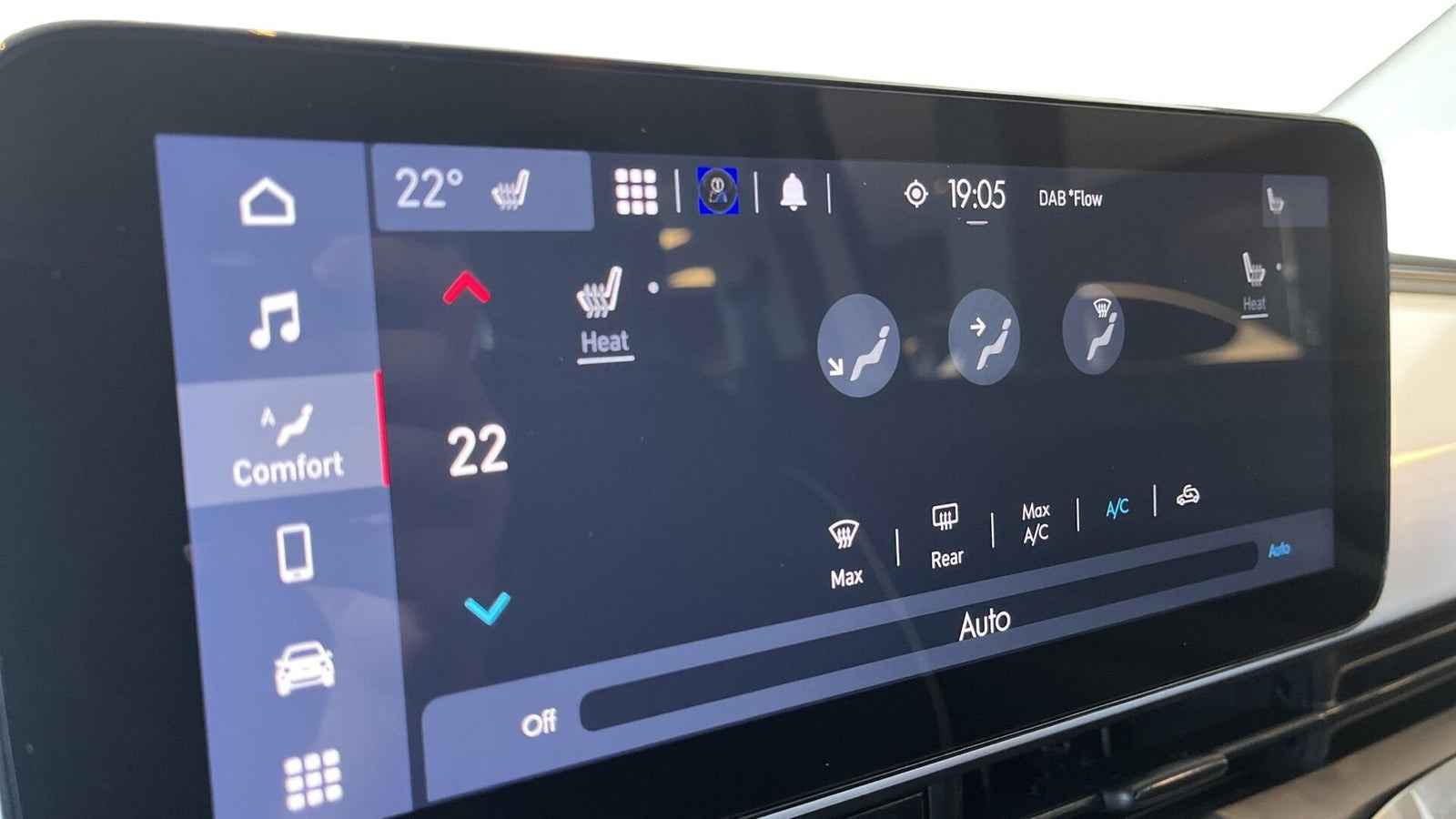 Hvid Fiat 500e fra 2024