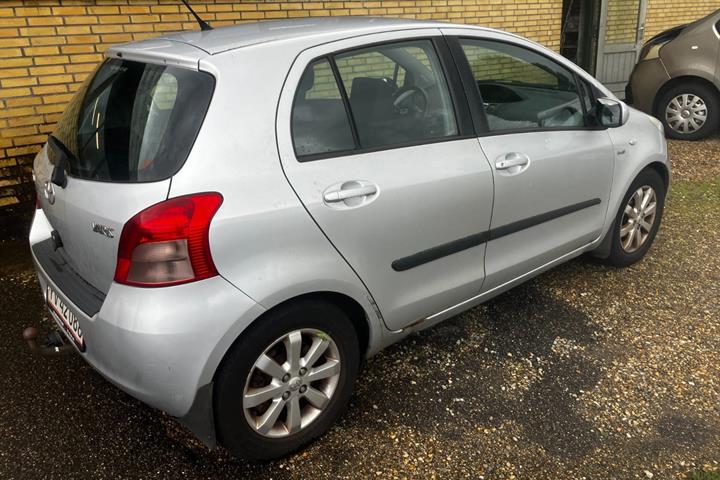 undefined Toyota Yaris fra 2007