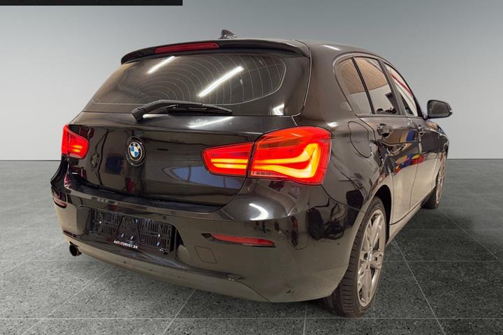 Sort BMW 118i fra 2018