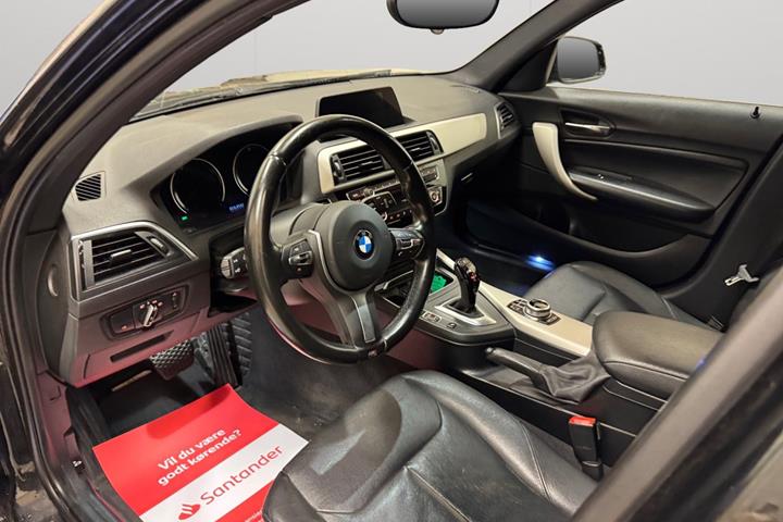 Sort BMW 118i fra 2018
