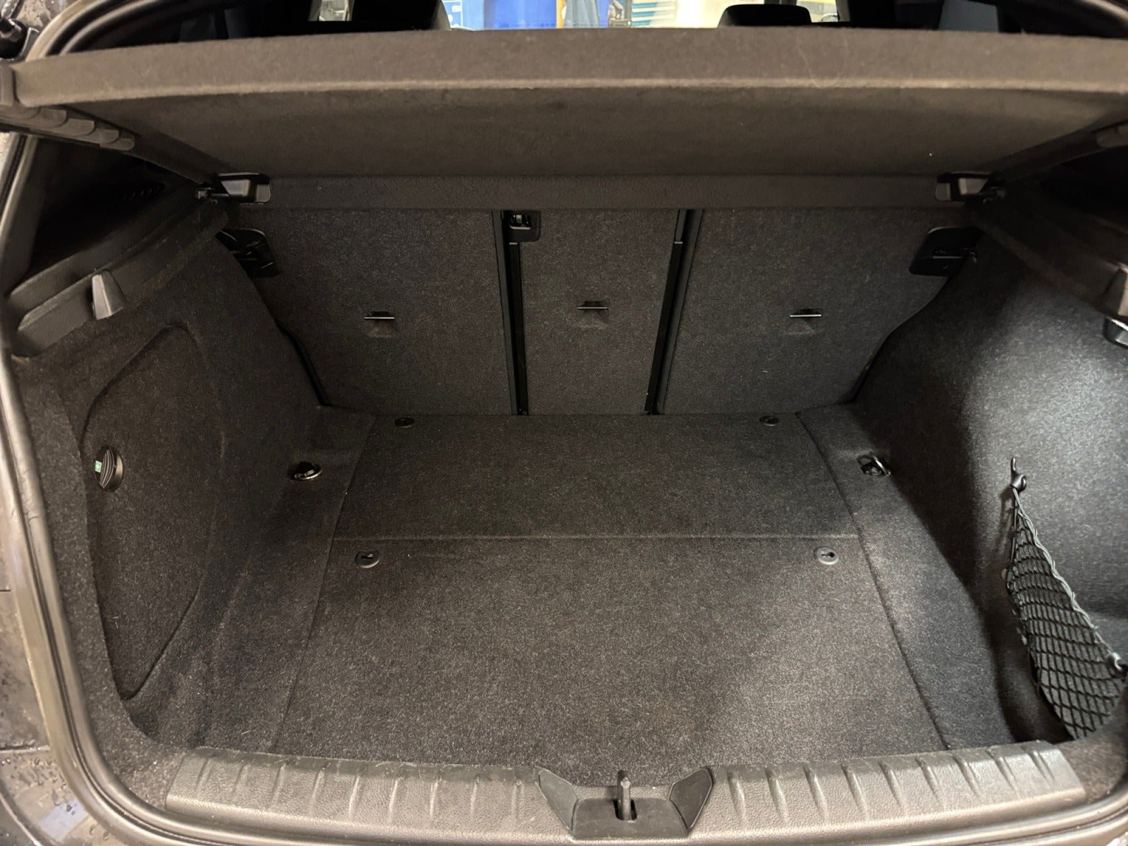 Sort BMW 118i fra 2018