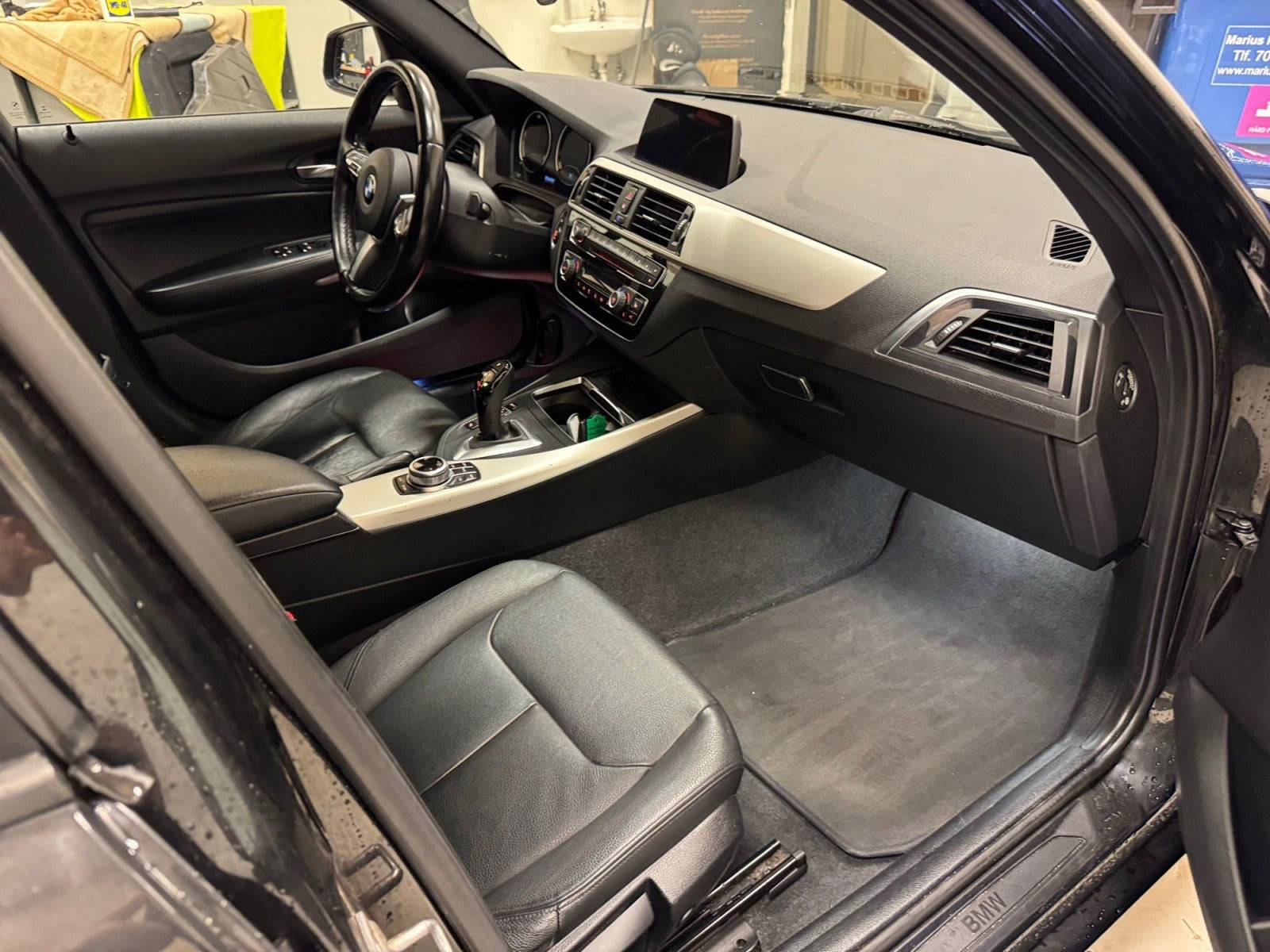 Sort BMW 118i fra 2018
