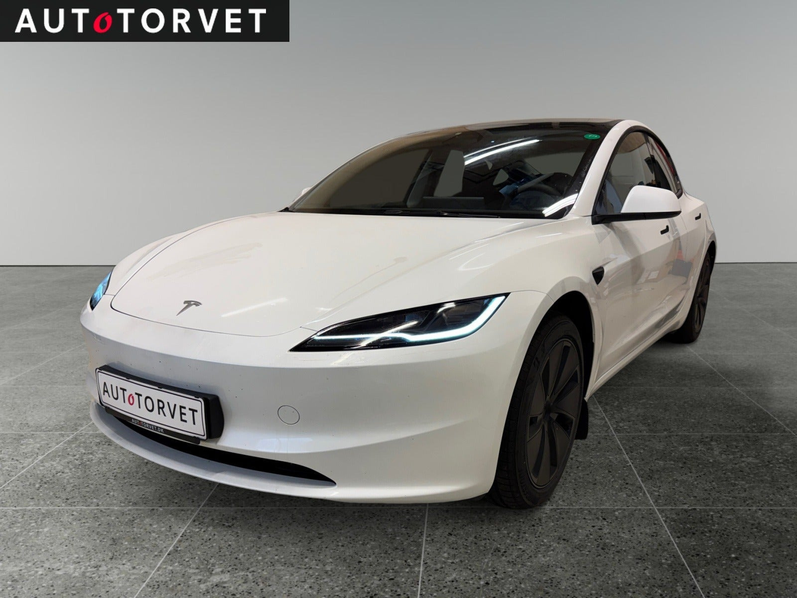 Tesla Model 3 Long Range RWD
