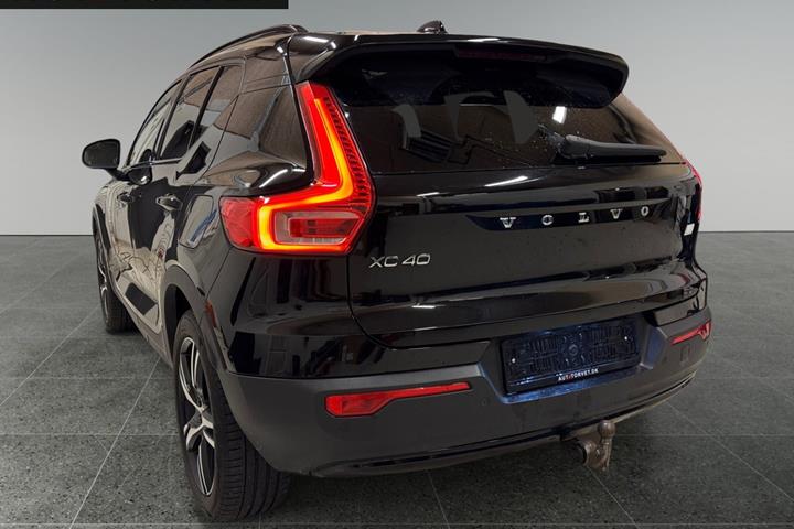 Sort Volvo XC40 fra 2021