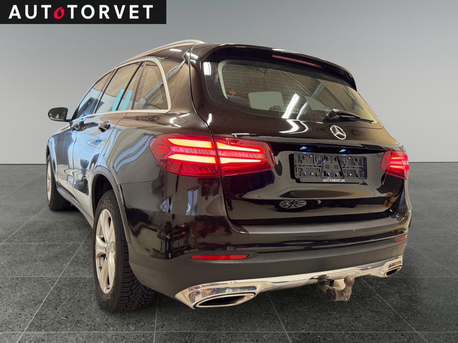 Sort Mercedes GLC350 e fra 2017