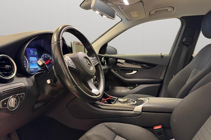 Sort Mercedes GLC350 e fra 2017