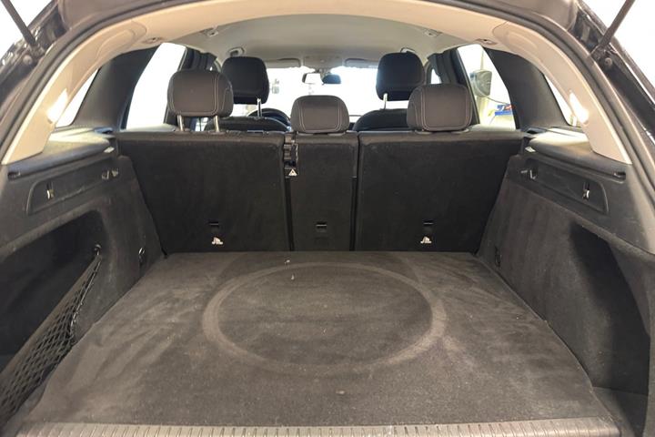 Sort Mercedes GLC350 e fra 2017