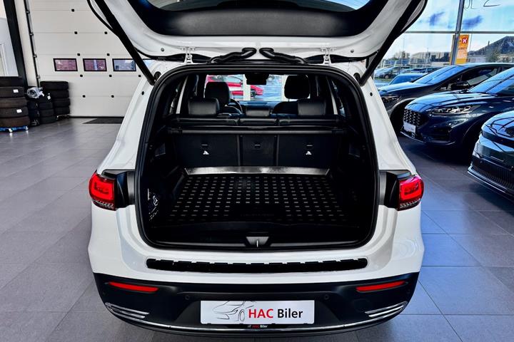 Gul Mercedes EQB250+ fra 2023