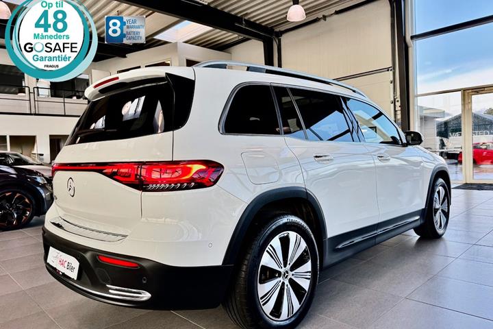 Gul Mercedes EQB250+ fra 2023