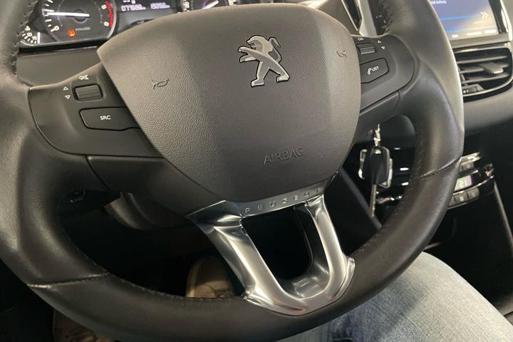 Sort Peugeot 208 fra 2018