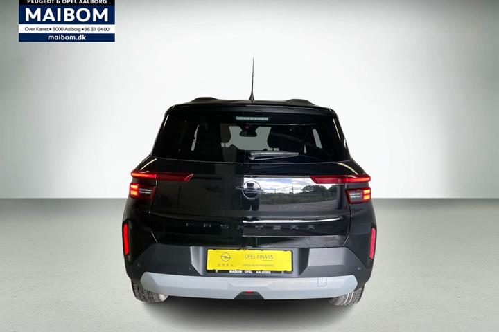 Sort Opel Frontera fra 2025