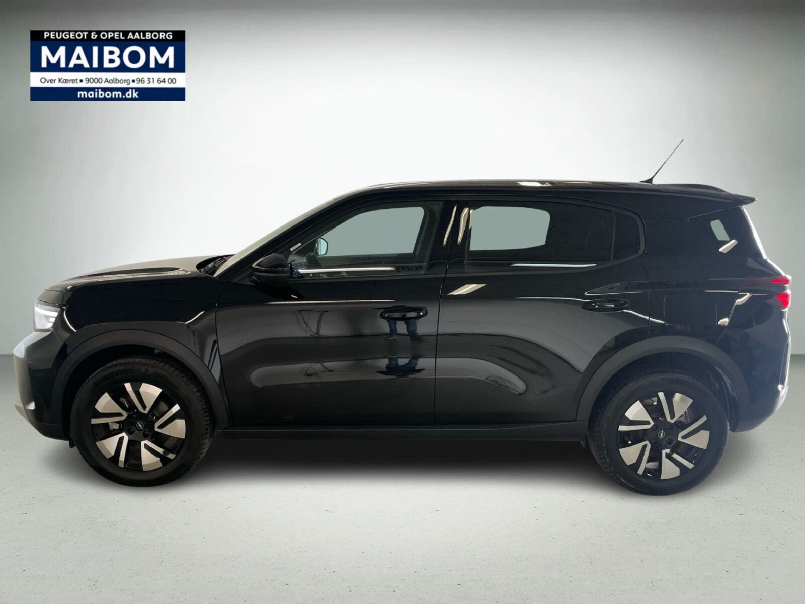 Sort Opel Frontera fra 2025