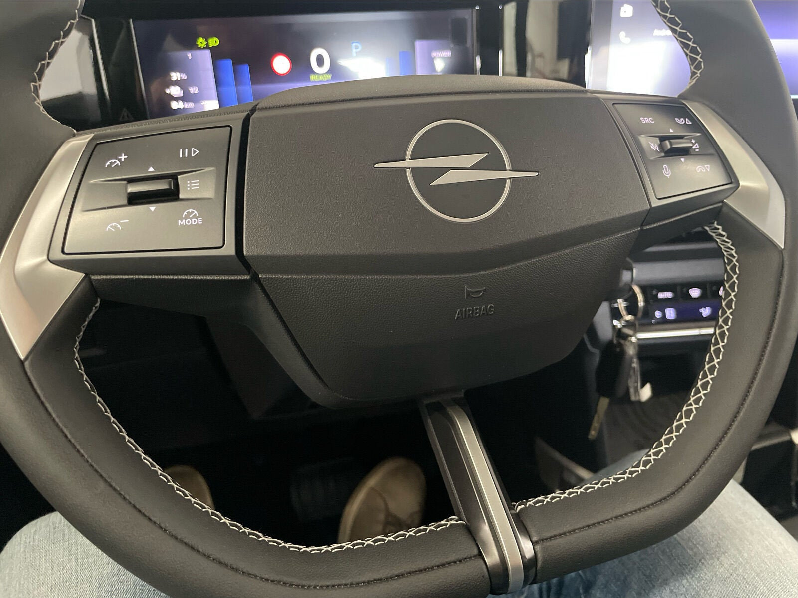 Sort Opel Frontera fra 2025