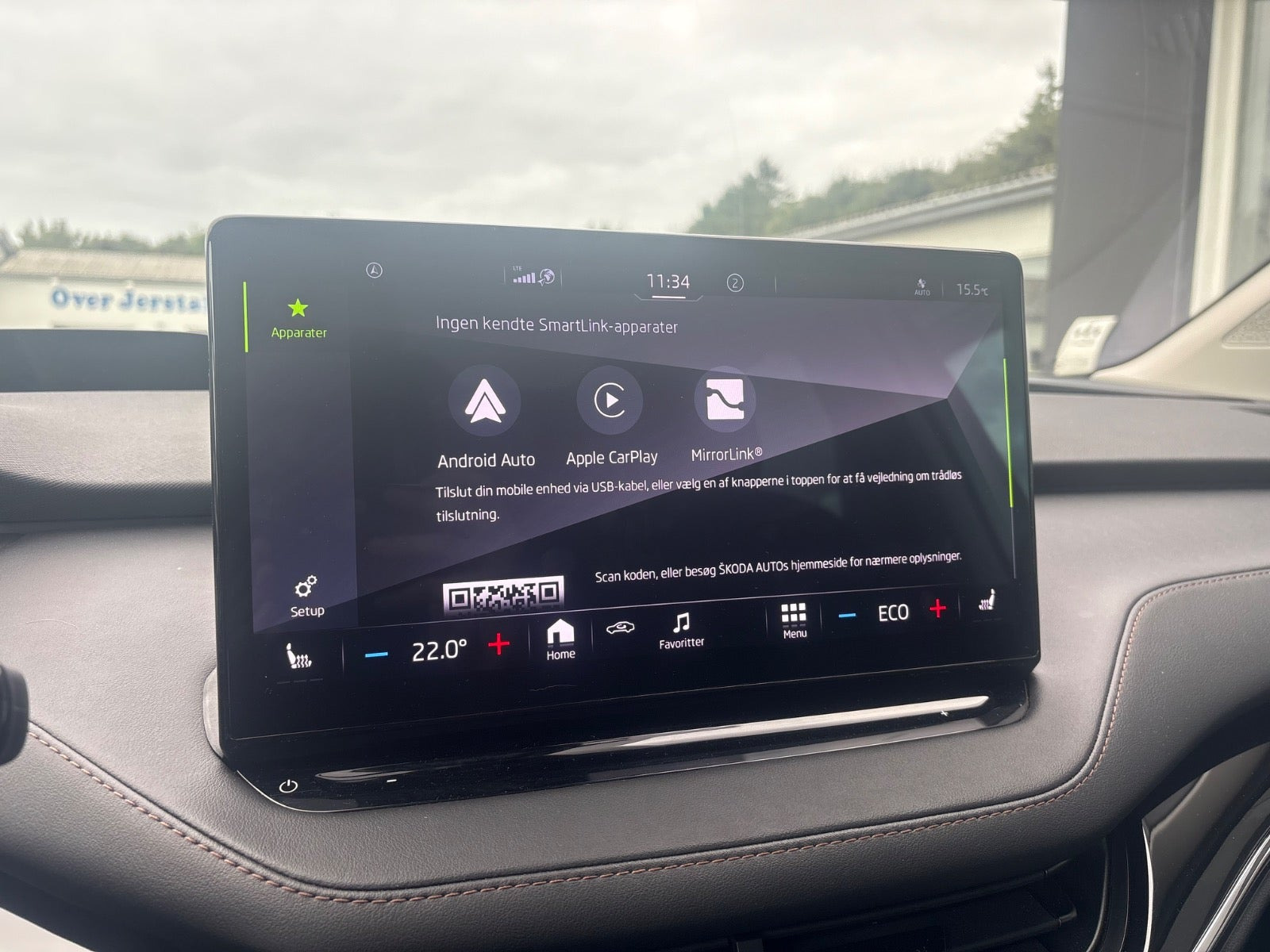 Hvid Skoda Enyaq fra 2023