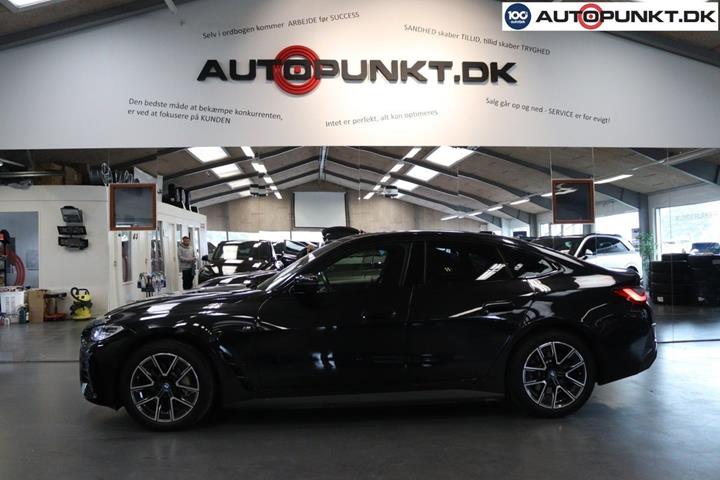 Sort BMW i4 fra 2023