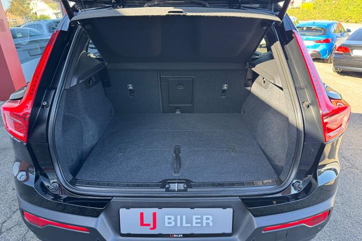 Sort Volvo XC40 fra 2023