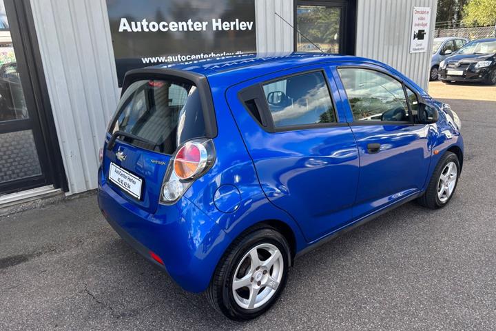 Blå Chevrolet Spark fra 2010