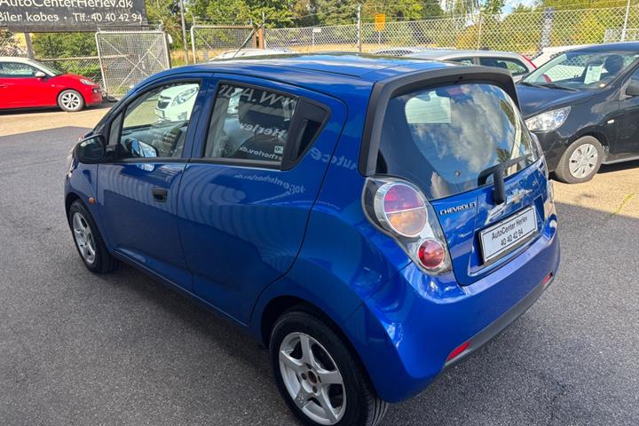 Blå Chevrolet Spark fra 2010
