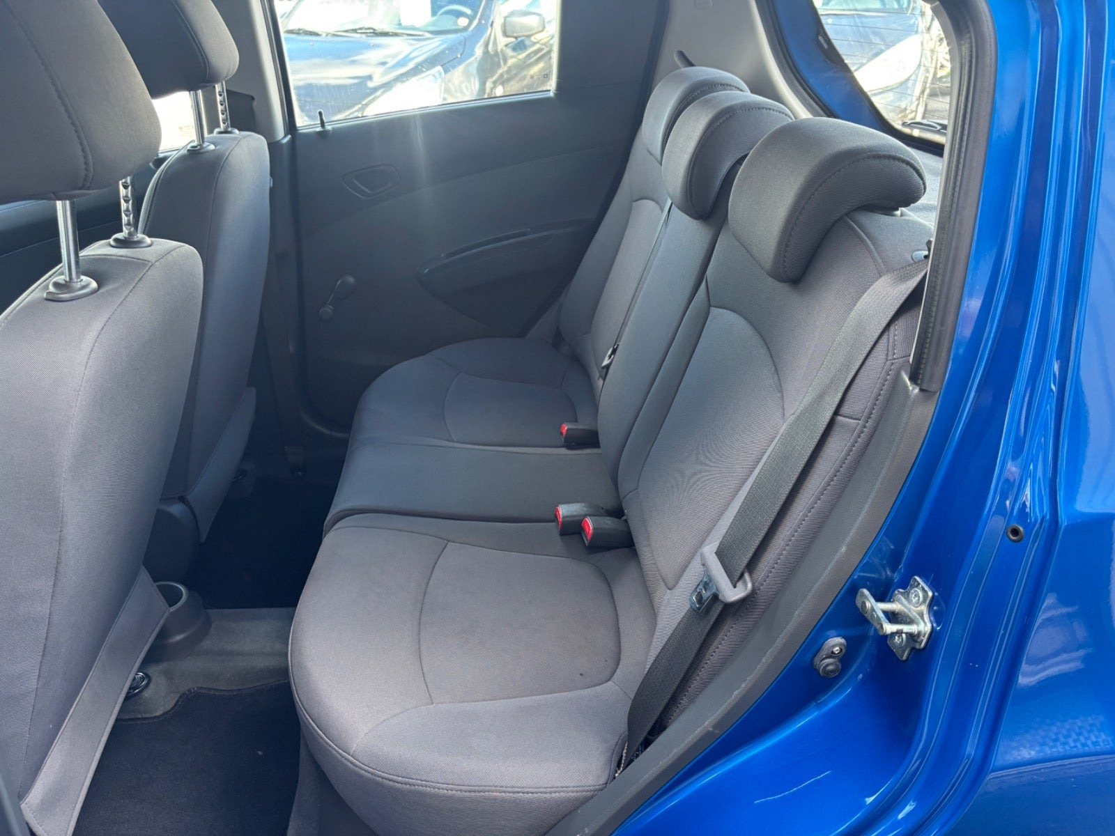 Blå Chevrolet Spark fra 2010