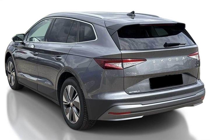 Grå Skoda Enyaq fra 2024