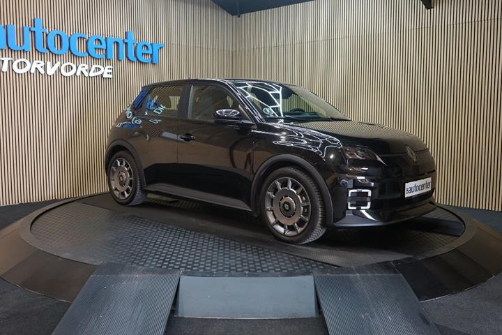 Sort Renault 5 E-Tech fra 2025