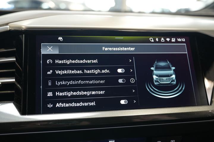 Hvid Audi Q4 e-tron fra 2024
