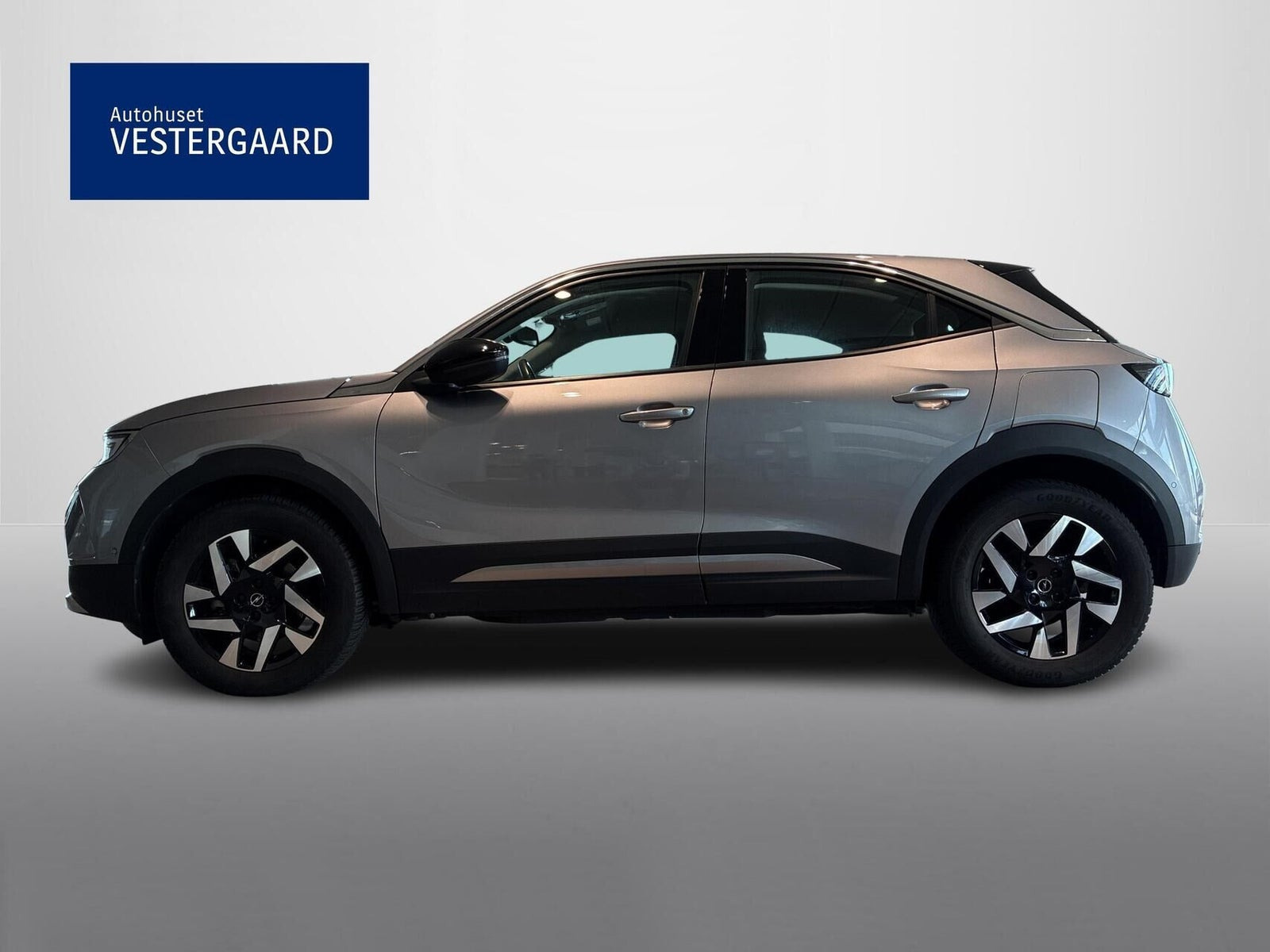 Grå Opel Mokka-e fra 2022
