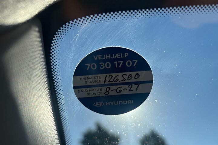 Sølv Hyundai i10 fra 2019