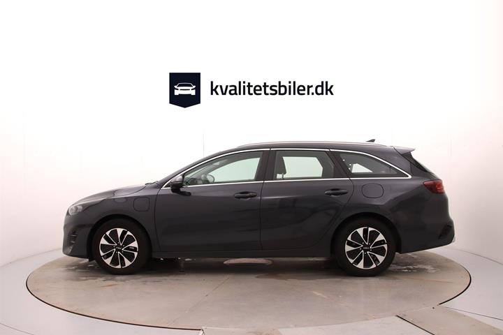 Grå Kia Ceed fra 2023