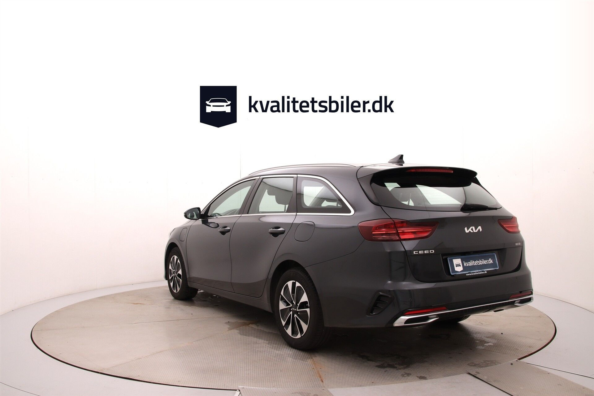 Grå Kia Ceed fra 2023