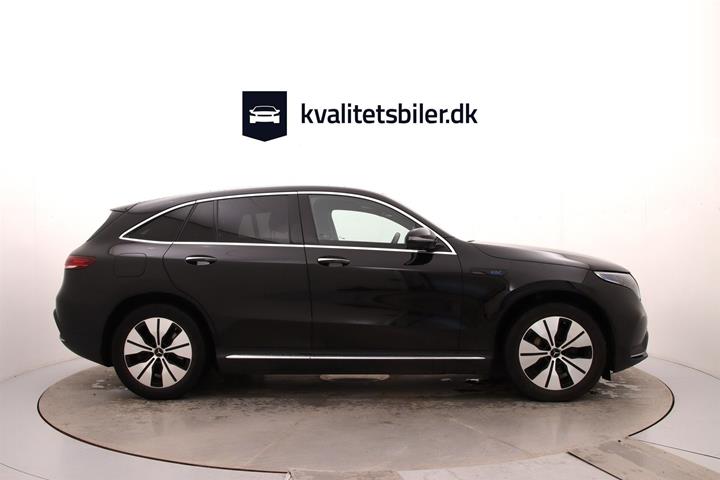 Sort Mercedes EQC400 fra 2020